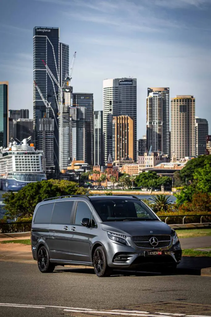 Private Sydney Tour at Milsons Point in a Luxury Mercedes V-Class